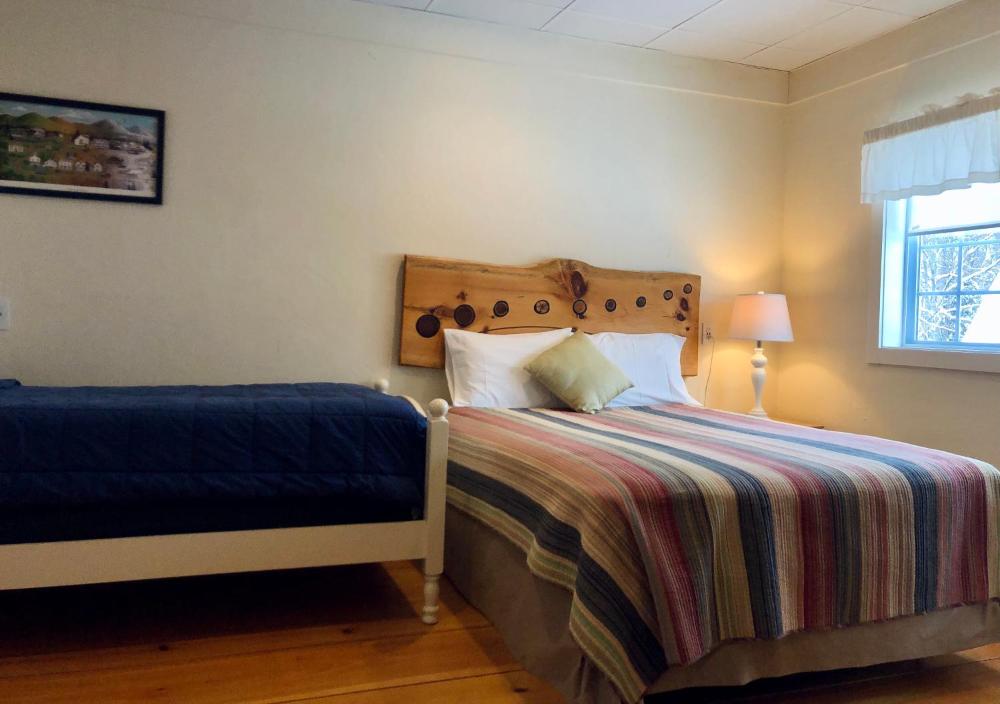 Queen and Twin Room interior